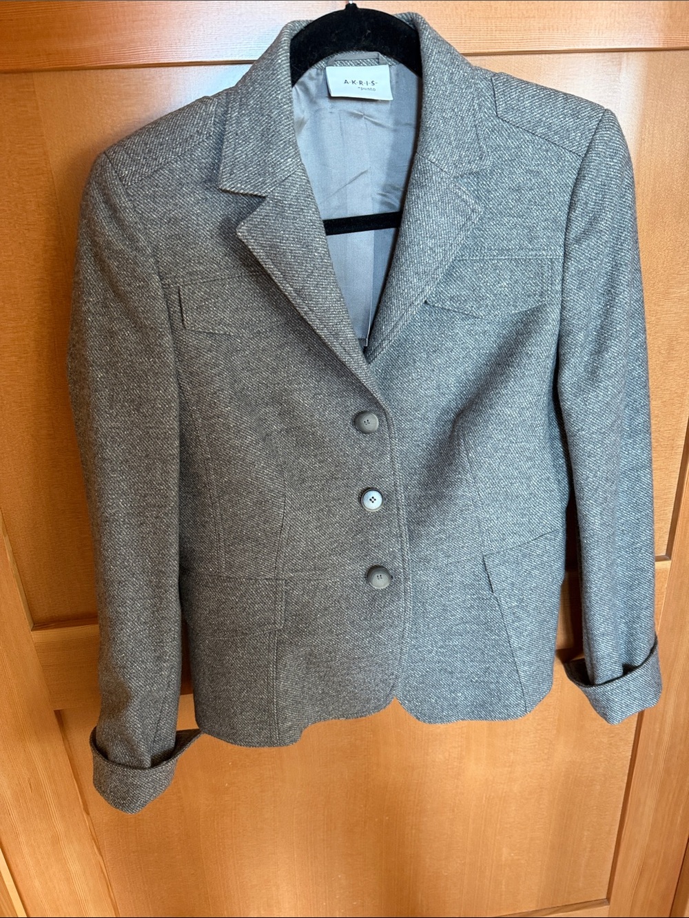 Akris Charcoal Gray Tailored Wool-Blend Blazer
